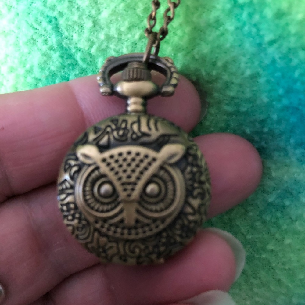 Beautiful vintage Owl locket necklace with clock